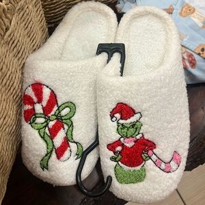 Festive Grinch Slippers, grinch candy cane slippers, brand new grinch slippers